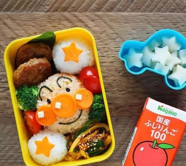 饭团子|日本一妈妈给孩子准备的早餐走红朋友圈,网友:吃得是“仪式感”