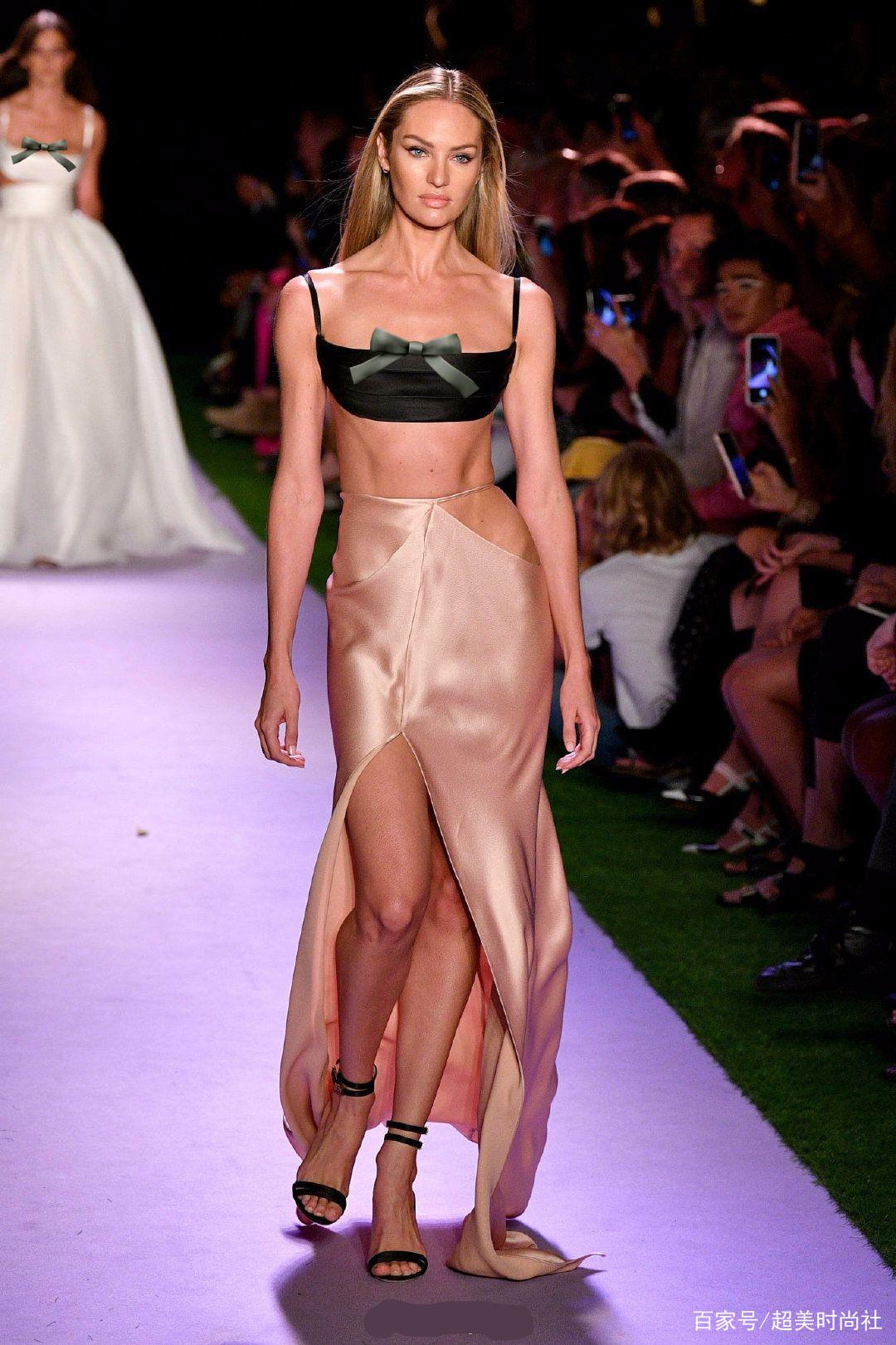 显得|蔡徐坤晒伤妆火上纽约秀场，高冷贝拉变软妹，全靠这个妆容助攻！