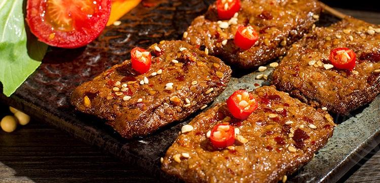 因为|好吃到“飙泪”的香辣零食,辣到流汗才过瘾,第三种你肯定吃过