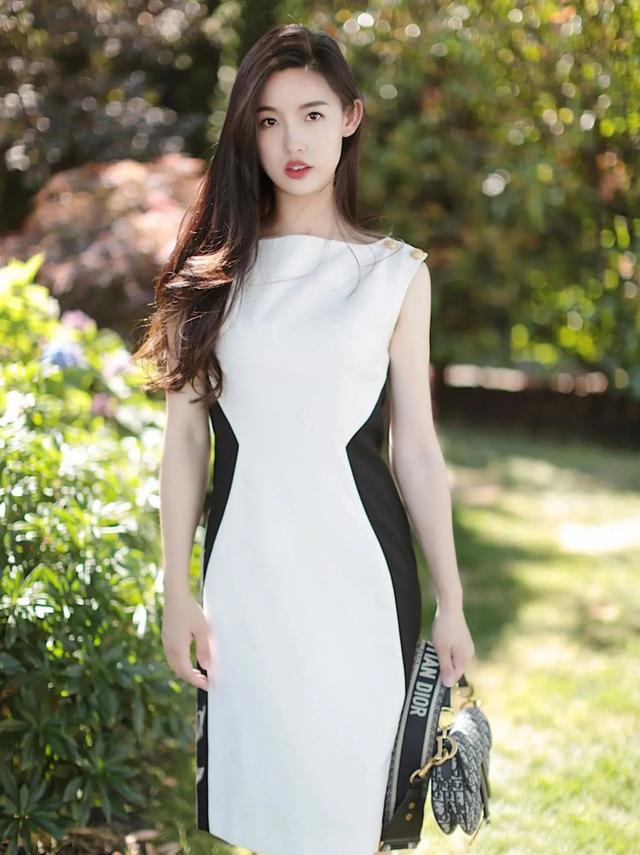 职场|两套让你瞬间气场全开的连衣裙，干净利落，做职场气质女神。