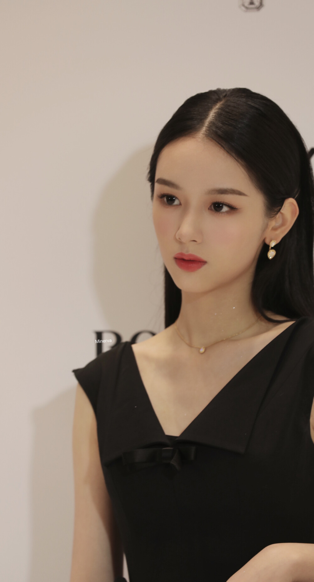 眼睛|眼睛不大但很美的女明星，我只服这3位！笑起来太迷人了