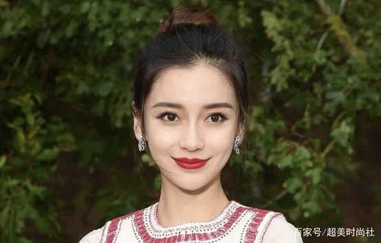 定义|Baby时装周美颜惊艳，重新定义未修图，张钧甯油头妆面劝退
