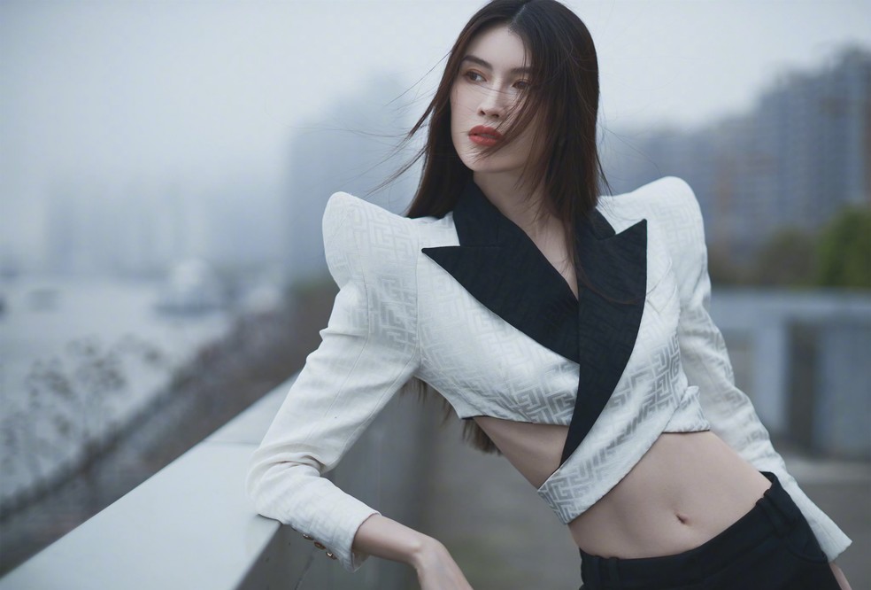 杨颖|芭莎红毯女星“翻车”现场:倪妮老气,杨颖憔悴,杨紫总算穿对了?
