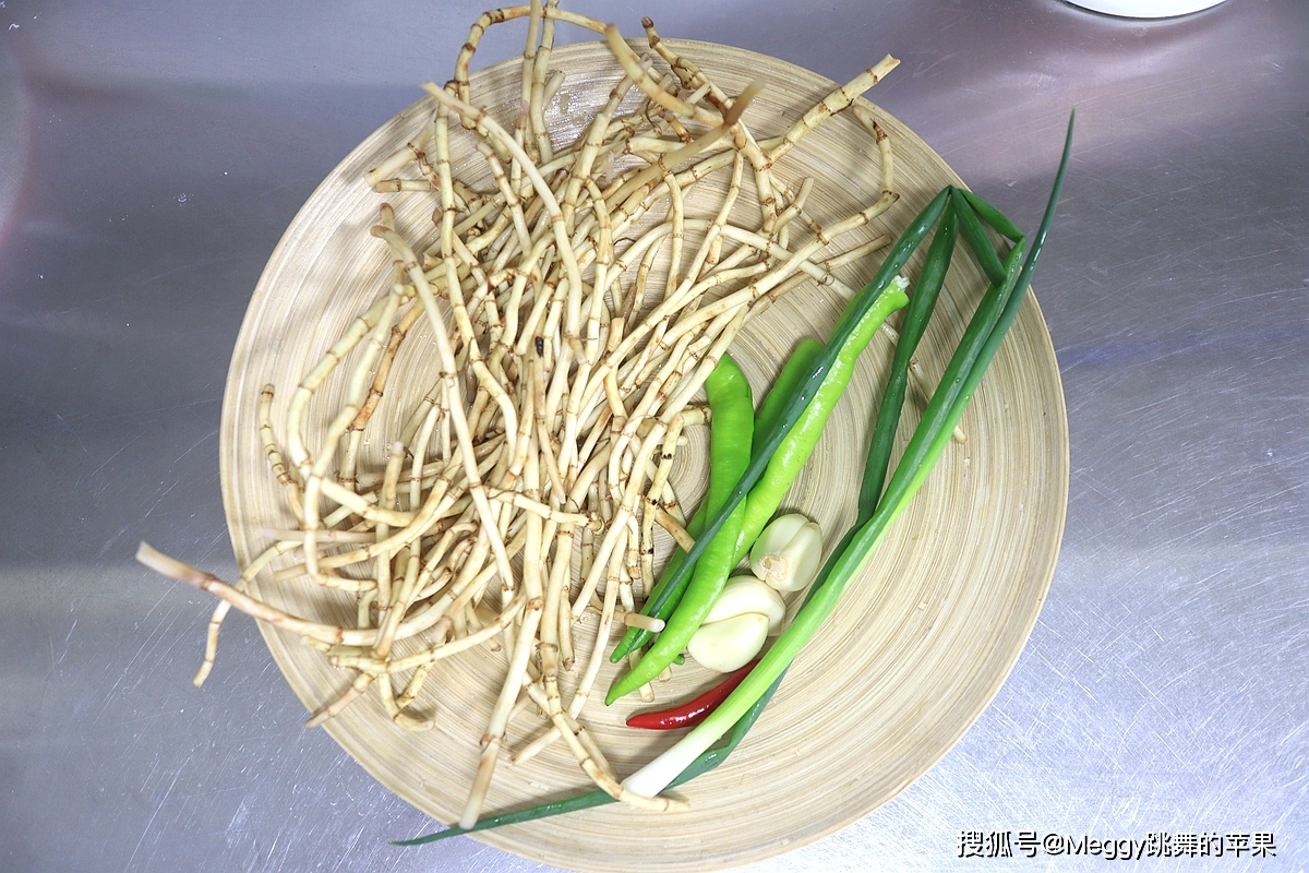 口感|云贵川的凉拌特产小菜，夏天拌一盘特开胃，北方人：一吃就吐