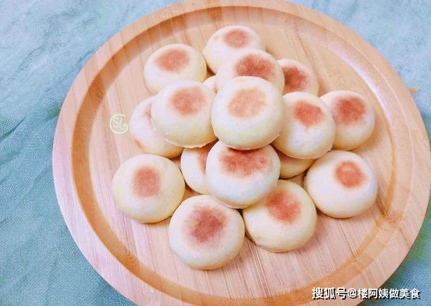 做法|发面饼这样做，全程不加一滴水，蓬松暄软，营养美味好消化，好吃