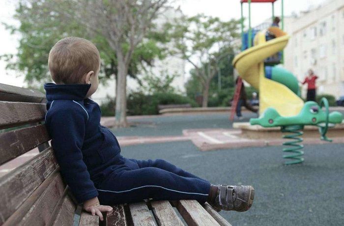 因为|孩子在幼儿园被老师打，该怎么办？家长可以从这5个方面着手解决