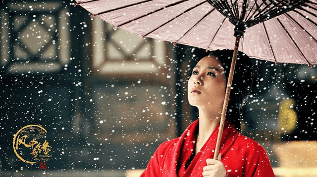 样子|女星古装撑伞造型绝了！赵丽颖风格百变、杨紫清冷，热巴让人心疼！