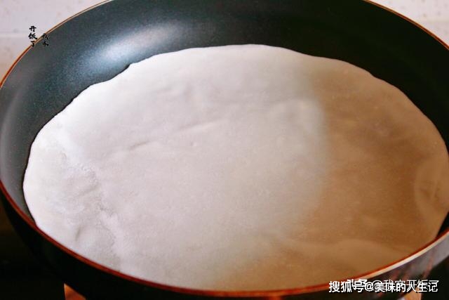 因为|老公早餐就馋这卷饼，一分钟就烙好，荤素可搭配，卷啥都好吃