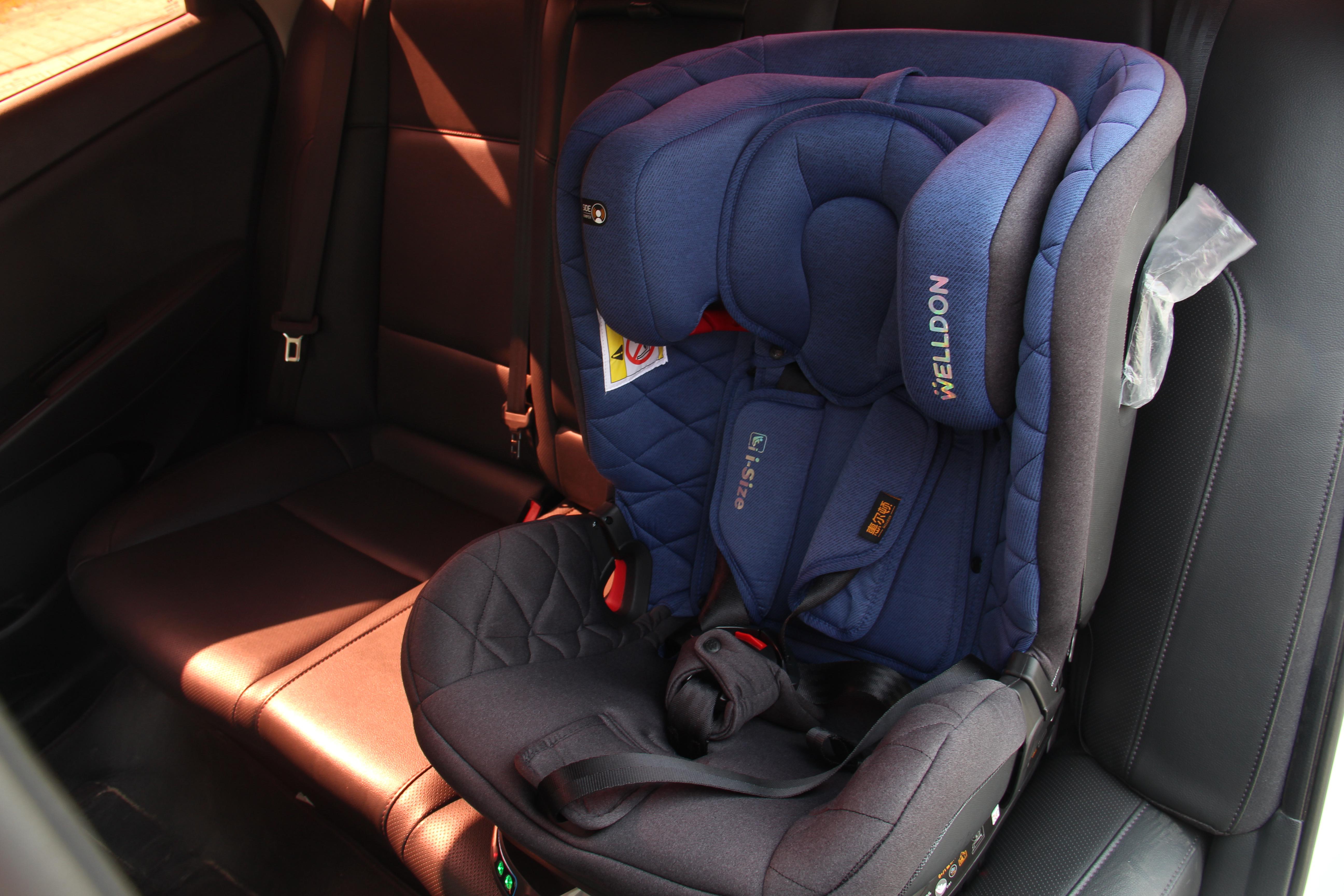 汽车儿童安全座椅多大的宝宝可以坐