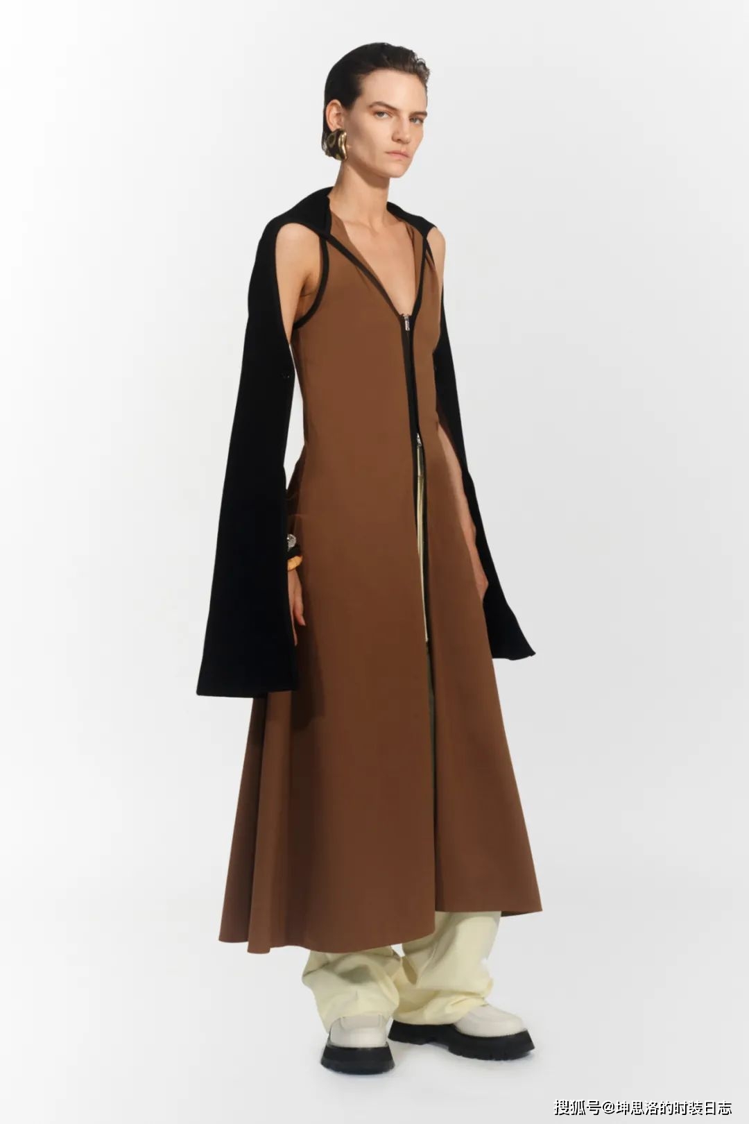 高定|3.1 Phillip Lim 2022早春度假系列 坚韧乐观的女性气质