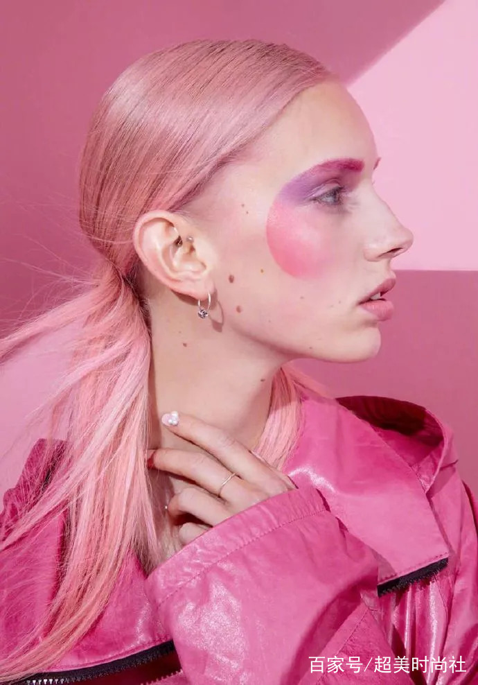 复试|维密复试模特实力演绎小蛮腰，波兰麻豆神秘大片太帅了｜今日美图