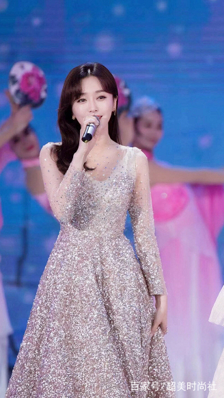 景甜|秦岚景甜娜扎央视同框像仙女！长期“碾压”的娜扎，这一次没有赢