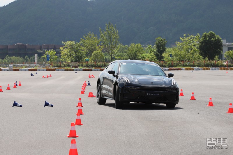 极氪汽车官方直招 2875303fd8f24e5e959069a9ec5cd858.jpeg