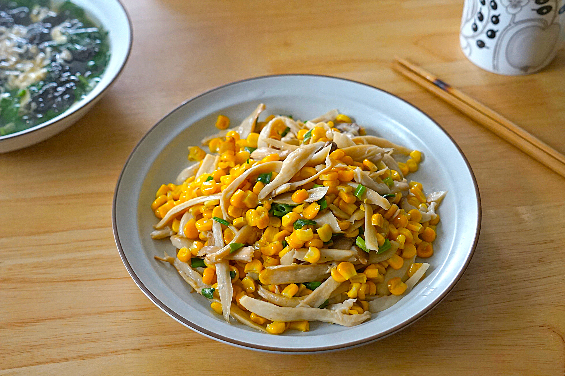 原创晒晒苏北人的午餐,简单3菜1汤,清淡又好吃,一家四口吃得真舒心