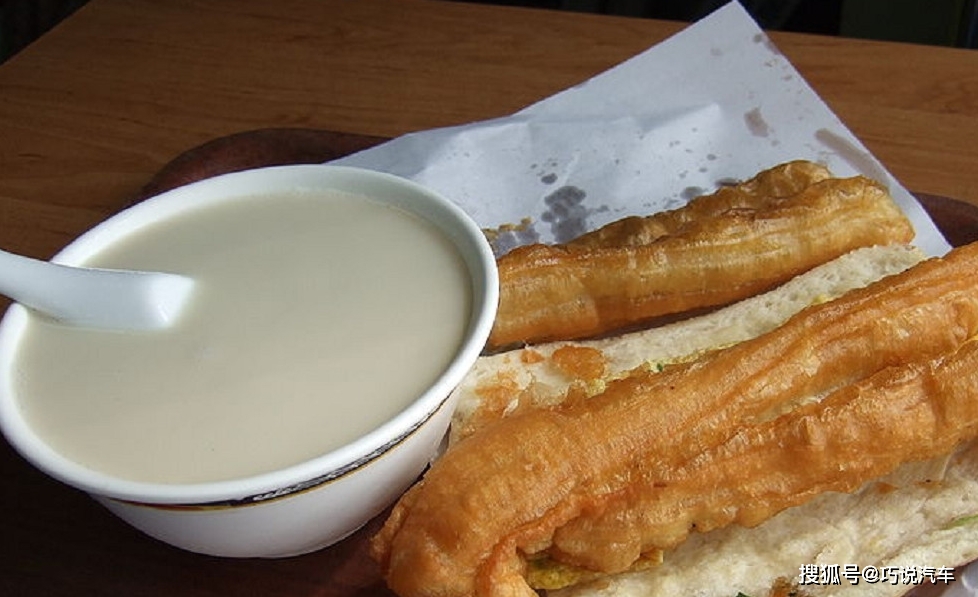 包子|下面四种早餐任选一种免费吃，会选哪个？