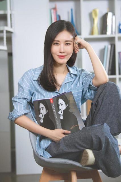 原创田朴珺才是商圈女神穿礼服亮相由内而外散发出高雅气质