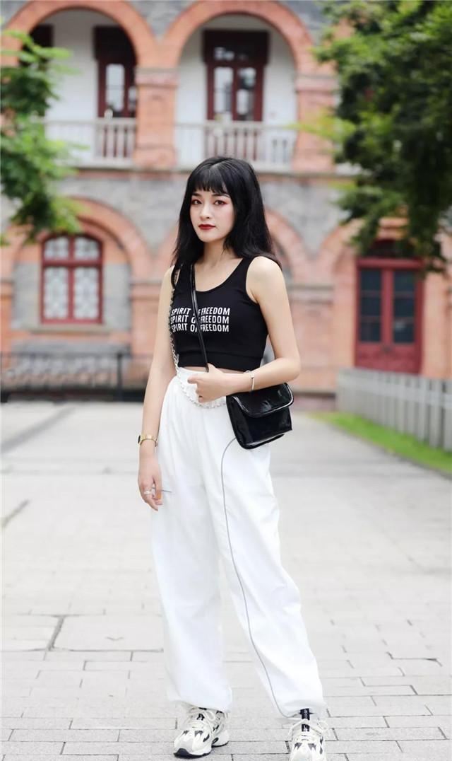 整体|穿阔腿裤时，建议少搭这3种鞋子，显腿短！多穿这3种，舒适百搭