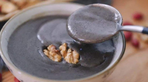 补充|女人每天早餐吃“2黑1黄”，提高生育细胞活力，延缓衰老显年轻