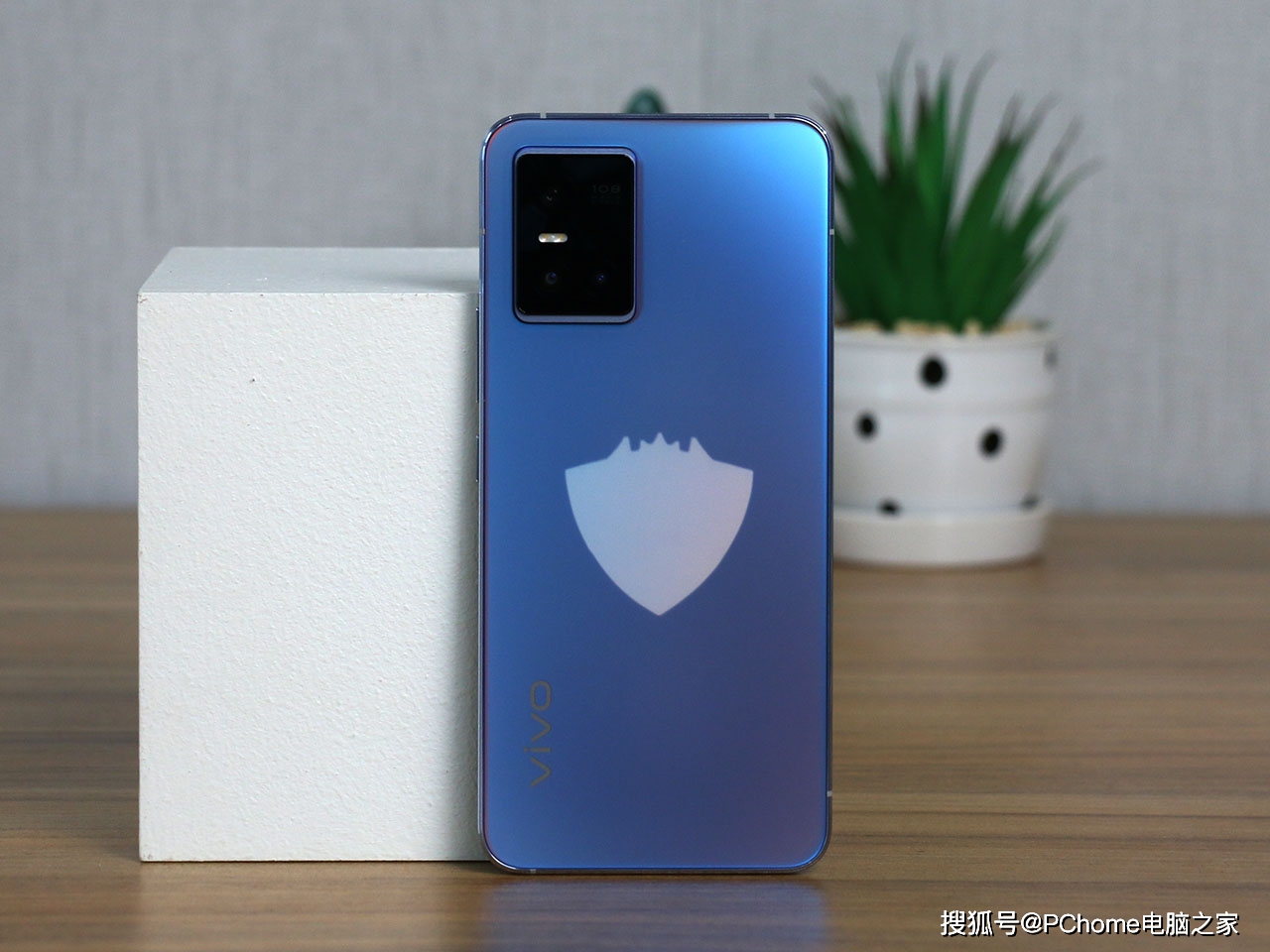 颜色|vivo S10系列外观解读 独家工艺技术主导设计壁垒