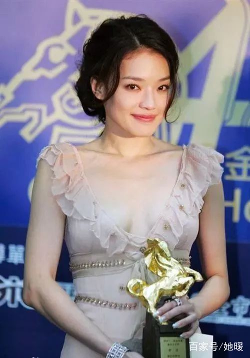 发型|你是什么脸型，就配什么发型和衣服，搭对了美10倍！