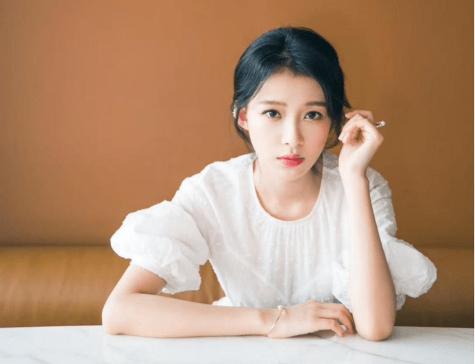 事件|孙怡吐槽《灭亡走进我家门》看不下去：和男主合作过，被指情商低