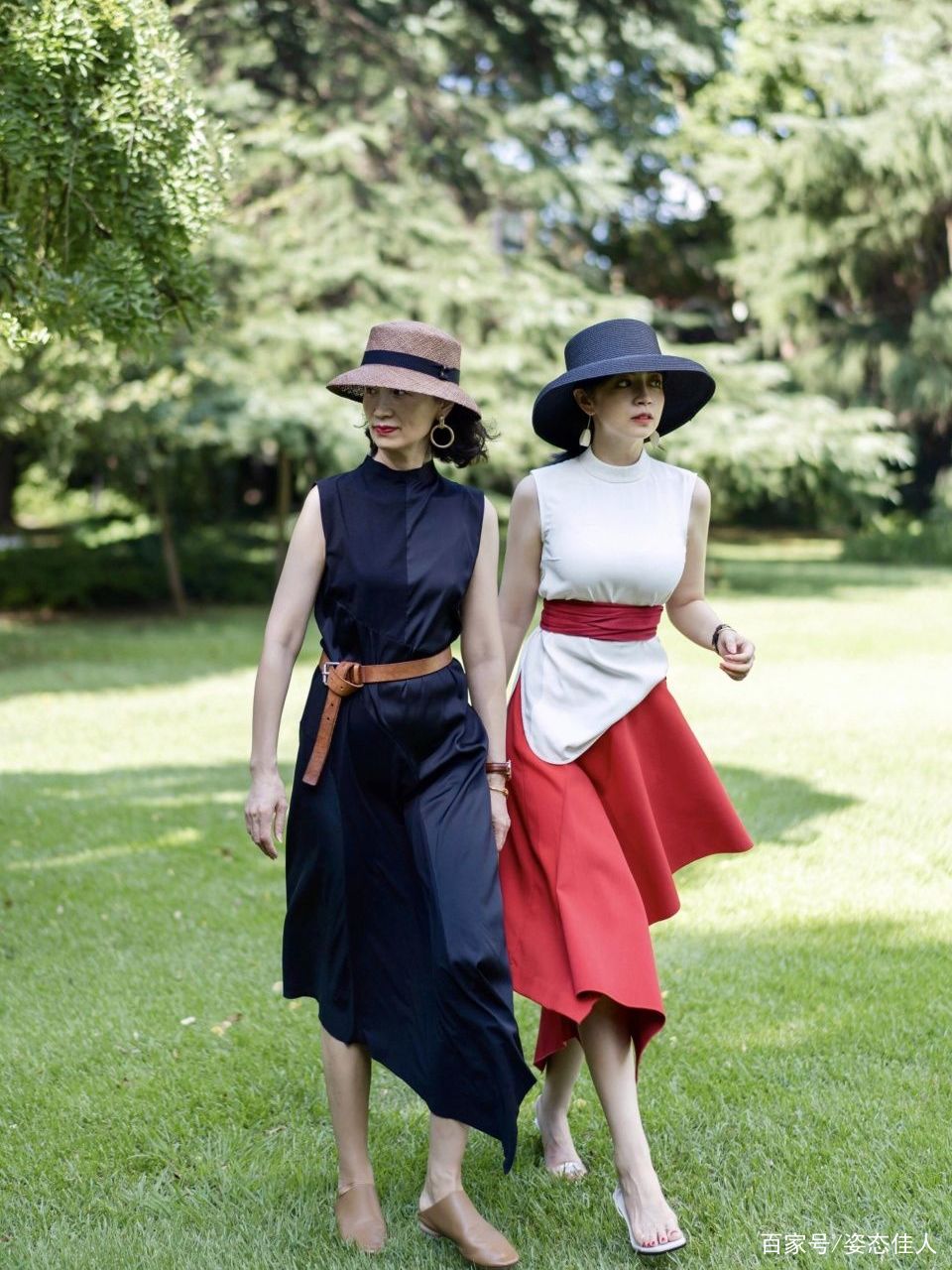 三木|过了50岁的女人少穿打底裤，瞧瞧三木妈妈的时尚穿搭，减龄又优雅