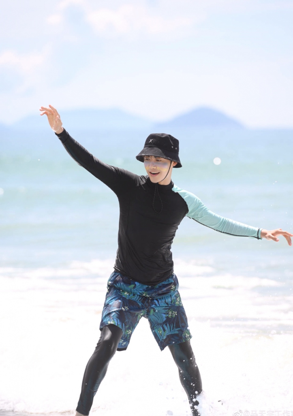 《完美的夏天2》马天宇深潭跳水,海上冲浪解锁新技能