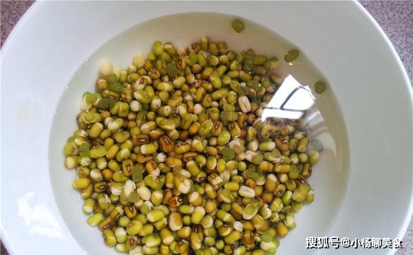 补充|绿豆和“它”一起喝，早晚1杯，能淡化色斑皱纹，肤色红润显年轻