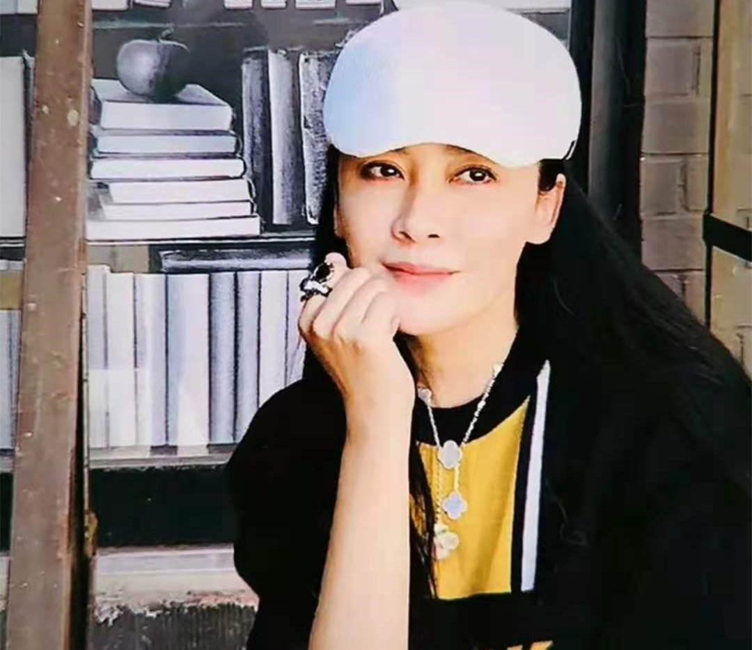 凌晗天悦7岁刘德华面部特写曝光双颊凹陷皱纹明显却成今年最佳状态