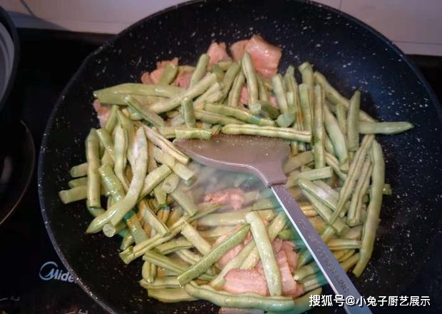 75c1ed02c459481e944d1a9d2cff1d6a.jpeg
