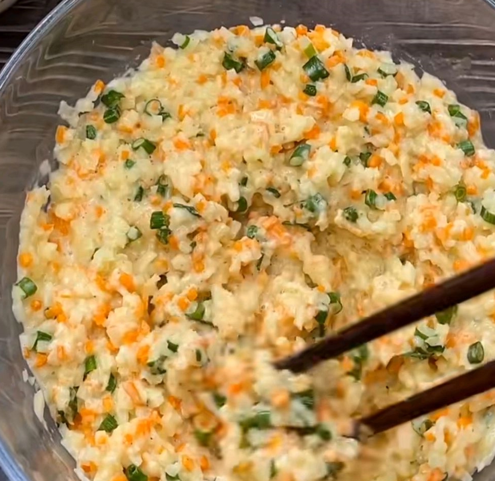 蔬菜|最简单的早餐蔬菜饼，手不沾面，营养好吃，几分钟就搞定