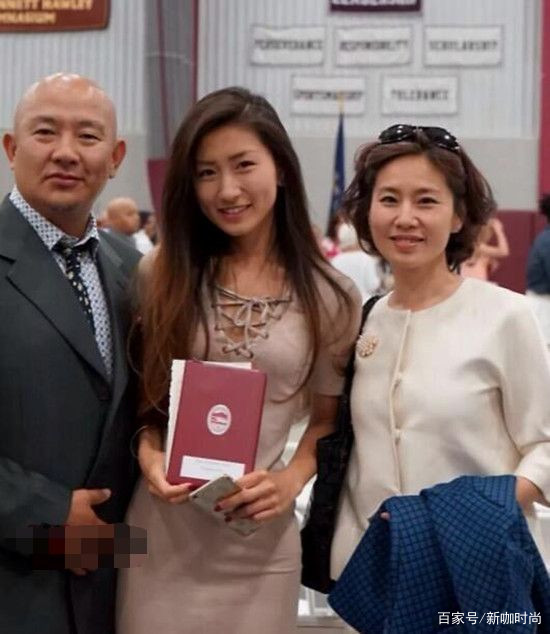 身材|主持人史小诺23岁女儿：细腰长腿长相清纯，与妈妈似姐妹