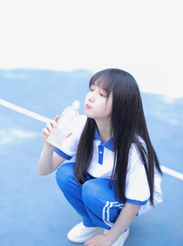 形象|秦牛正威果然是天使一样的女孩,清纯校园妹造型,还挺让人心动的