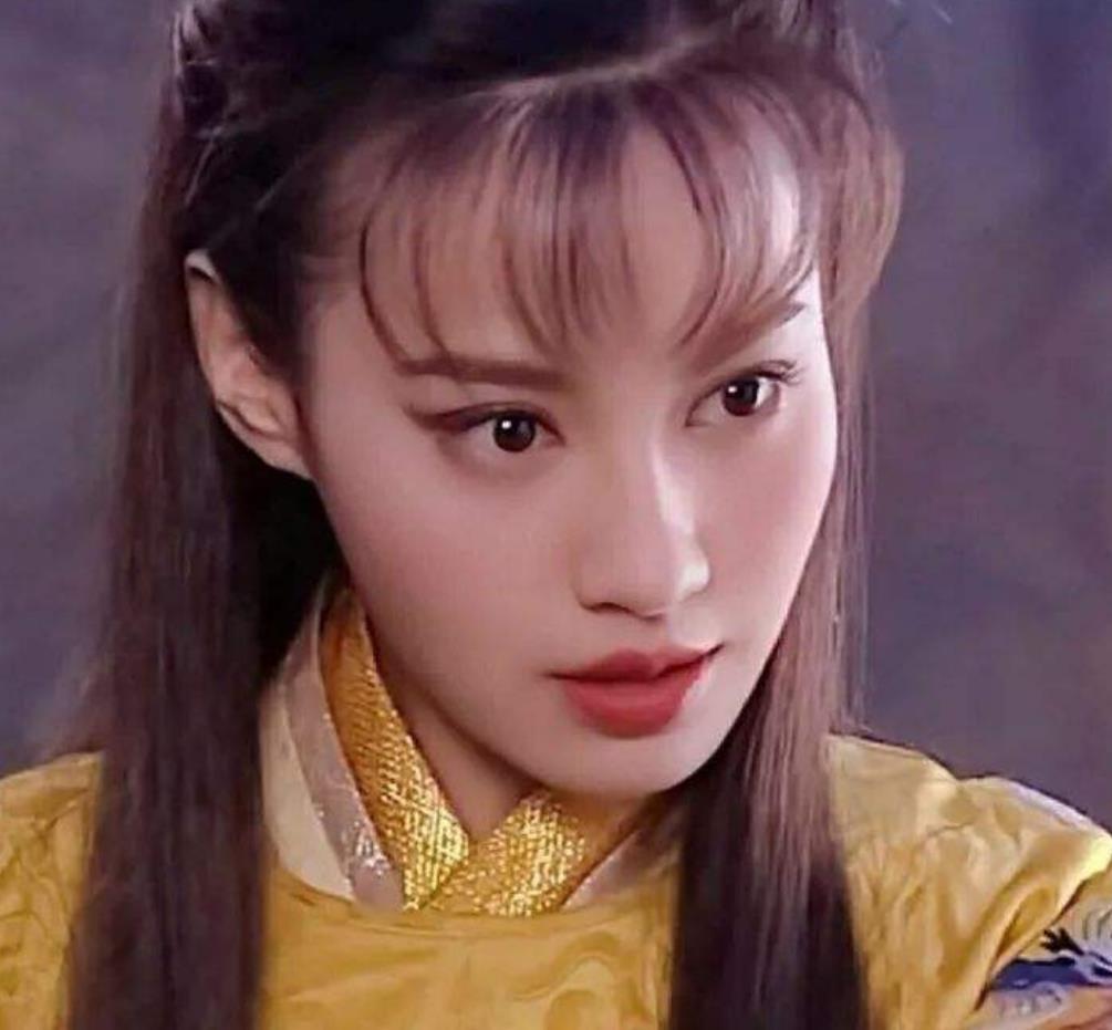 杨雪女儿才是"开挂式长大",避开爸爸基因,和妈妈似复制粘贴!_江玉燕