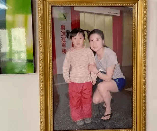 身材|奥运冠军张家齐萌化观众！穿露脐背心秀身材，实力不输偶像郭晶晶