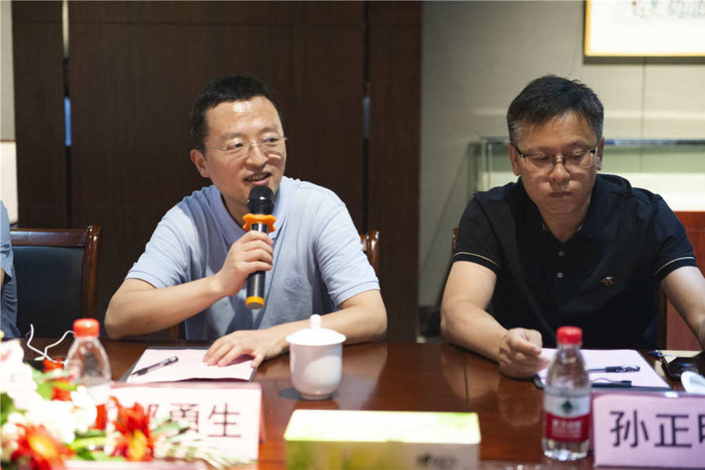 此次会议,还邀请到了江宁开发区科技人才局谈琳副局长,在听取校企双方