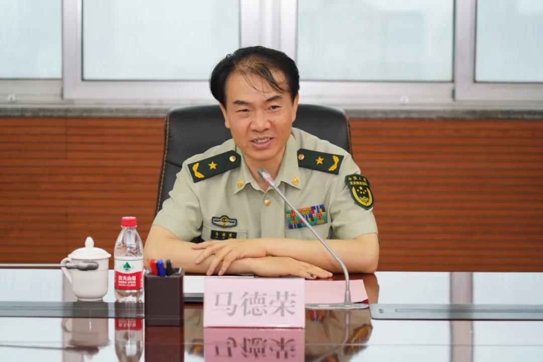 "八一"建军节前夕,区领导赴上海警备区,武警上海市总队走访慰问