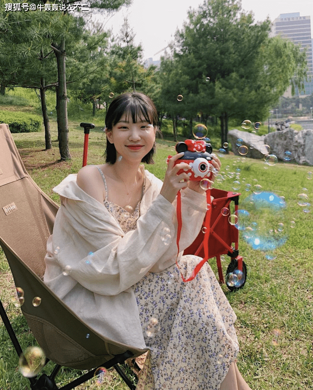中性|夏天也能穿的小外套，绝对时髦又实穿，搭配好了还能为你形象加分
