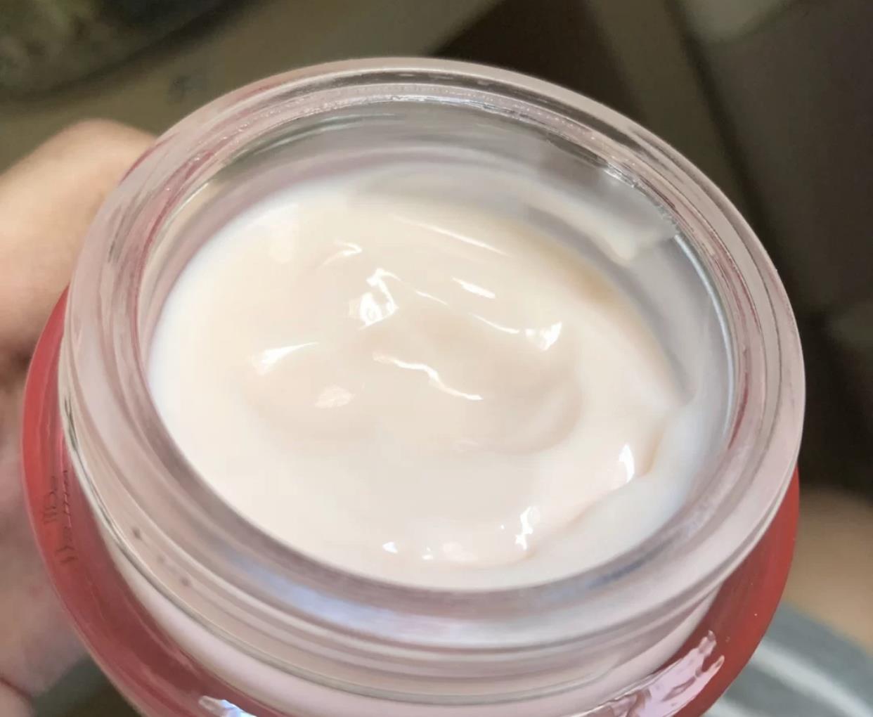 兰蔻|30岁值得用的“贵妇面霜”：资生堂抗皱，兰蔻最轻薄，欧舒丹紧致
