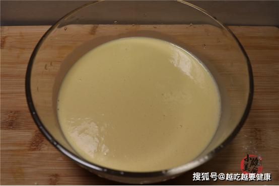 进行|教你做美味鸡蛋糕,不用打发,不发酵,做出蓬松的鸡蛋糕