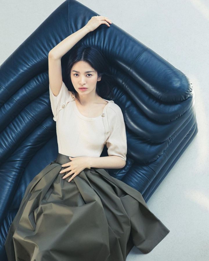 广告|公司里若有这么美的女主管，每天都想去上班！宋慧乔示范干练优雅的职场穿搭