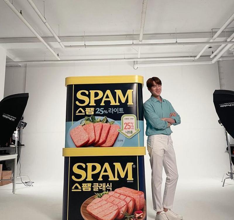 角色|入行多年掏钱买房，柳演锡千万豪宅只差女主人，谁比张冬天幸运？