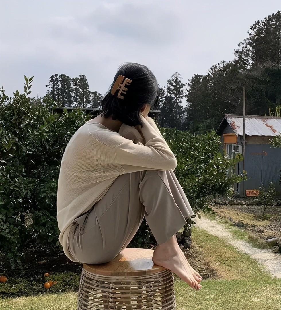 发型|女人别总扎“低马尾”，今年流行这3种发型，杨幂、迪丽热巴早安排了！