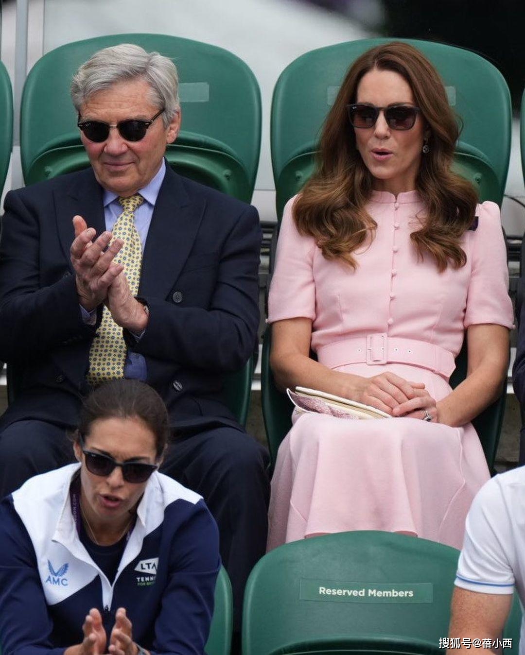 设计|凯特王妃气质、地位摆在那，穿粉色连衣裙亮相，高级优雅让人羡慕