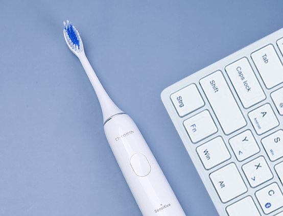 外观好看的电动牙刷 b514e888dec04e15af33c8bc5676dc7d.png