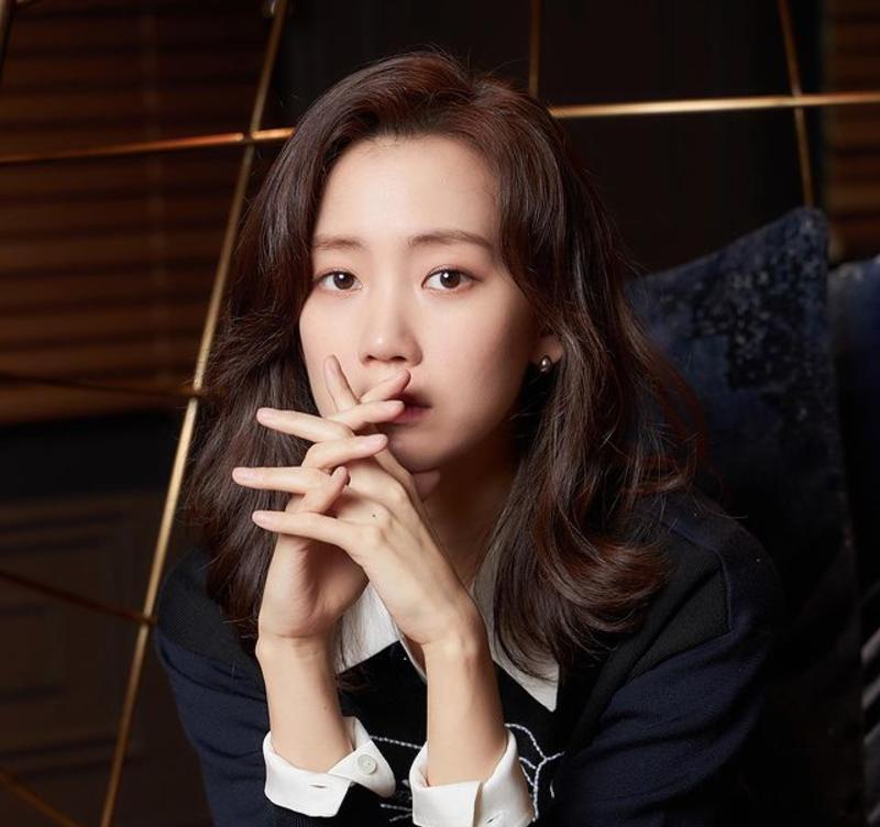 美貌|入行11年默默无声，申铉彬忽成韩娱团宠，柳演锡很有“帮妻运”