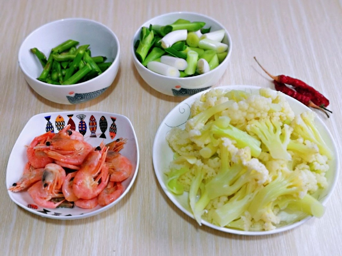 北极|家常干锅花菜，简单好操作，鲜美又下饭，给肉都不换