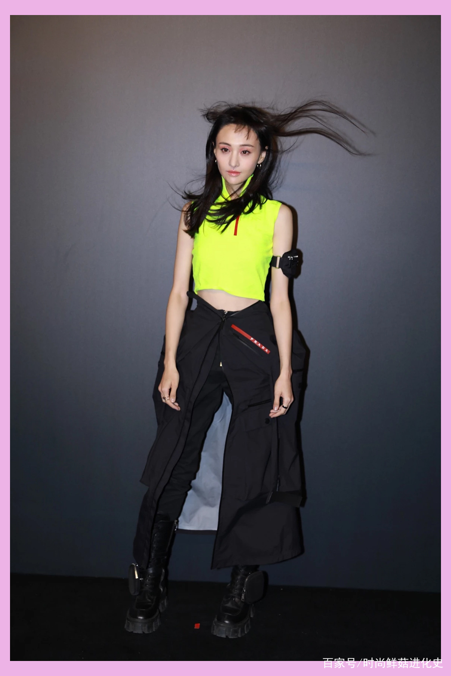 荧光|28岁郑爽近照变化大！瘦到眼窝深陷，目光呆滞，清纯形象早已不再