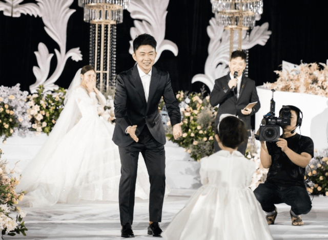 活动|网红浩南紧急开播，澄清“活动现场挨打”事件，态度发生明显改变！