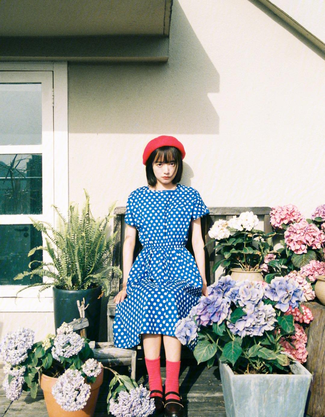 视觉|别再穿一身黑了！今夏爆火的“初恋色”简直美哭！